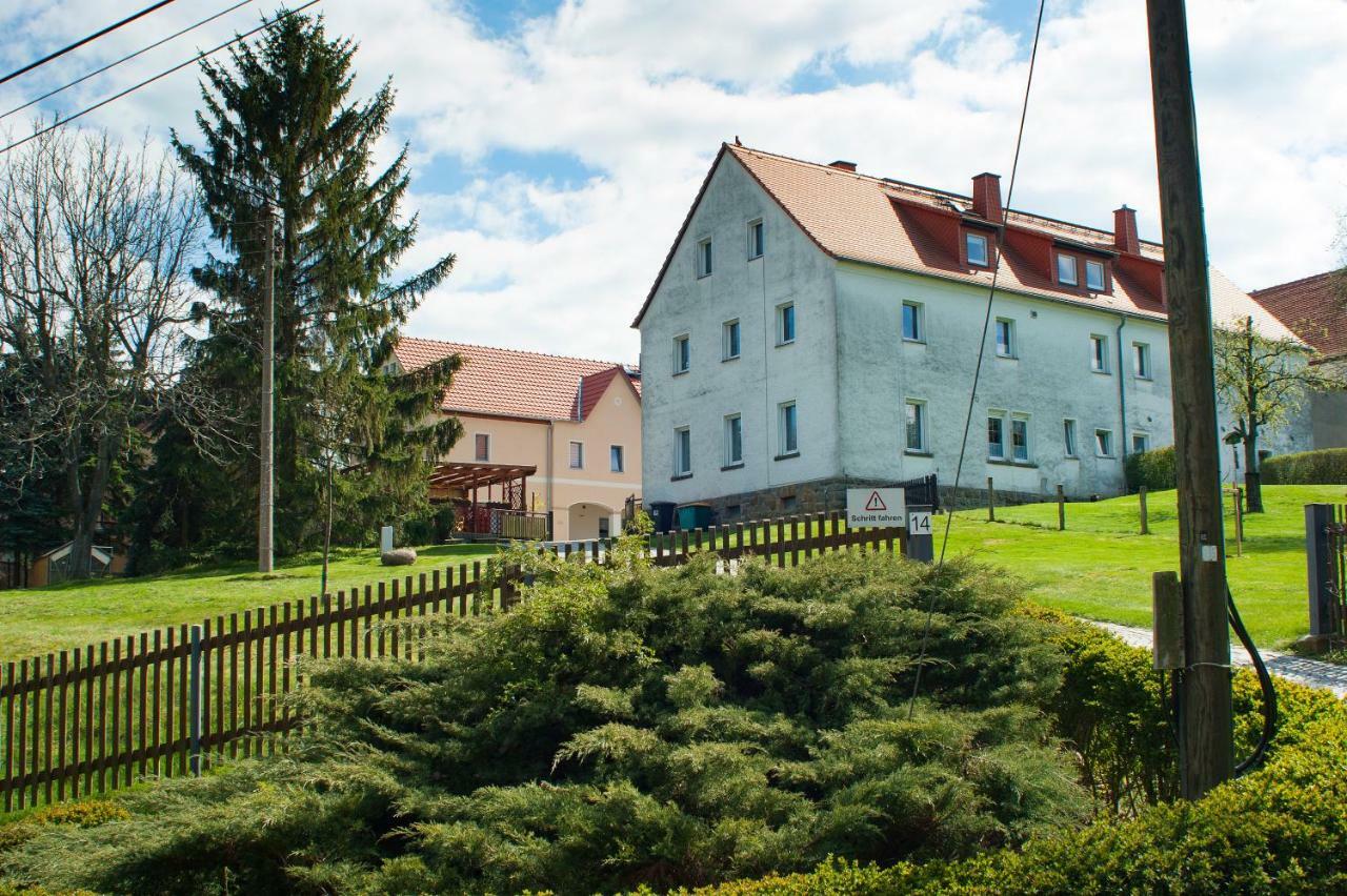 Dreiseitenhof Ferienwohnung Kuenzel Tharandt Dış mekan fotoğraf